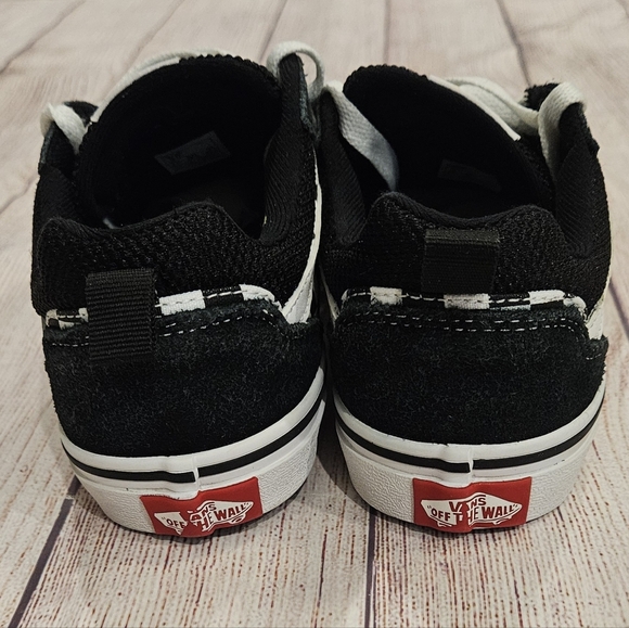 Vans Filmore Checkerboard Youth Size 5 Skate shoe - Picture 3 of 7